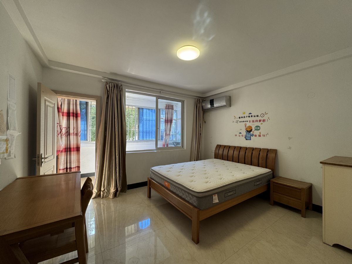 ����С��