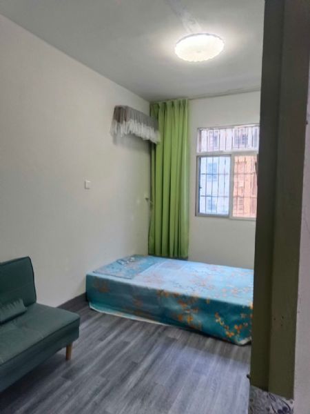 ����С��