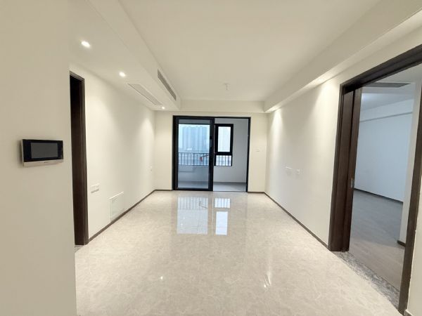 �����Ľ�̨