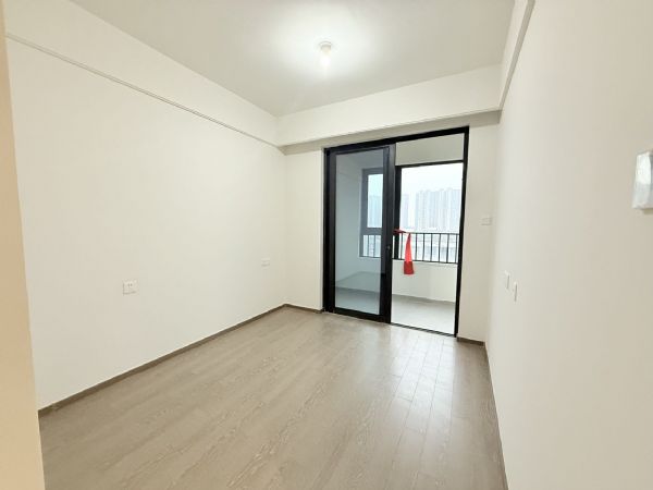 �����Ľ�̨