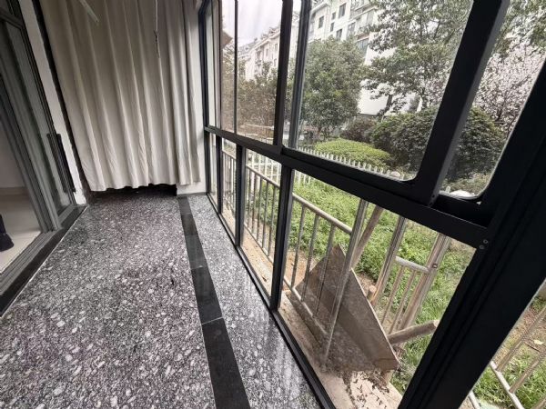 ������԰