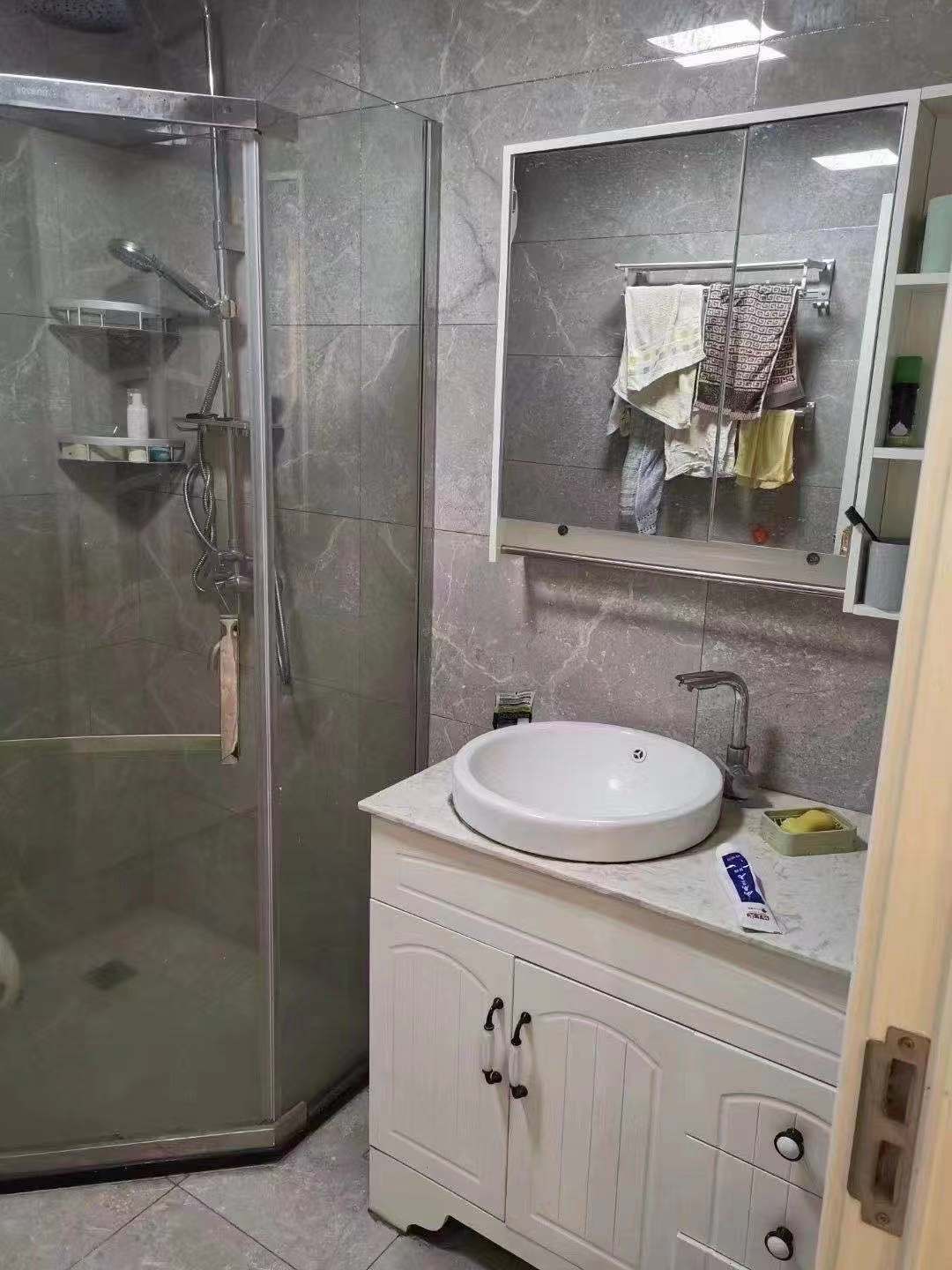 þ