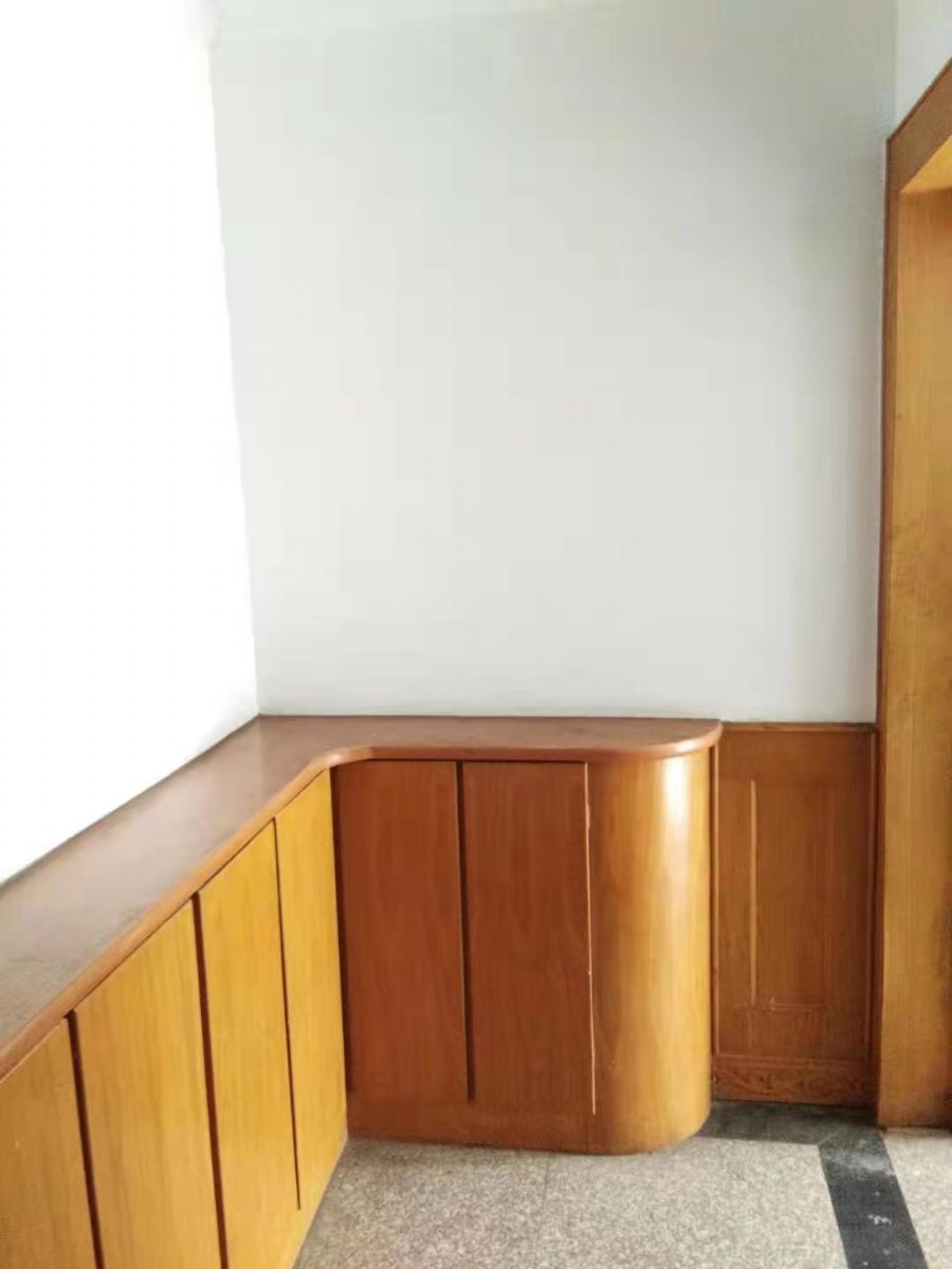 ·
