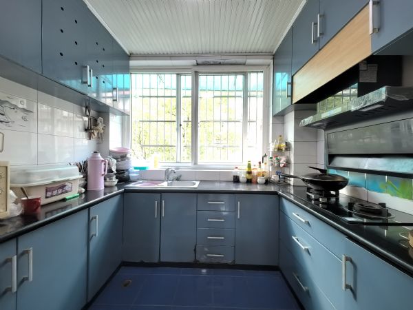 ����С��